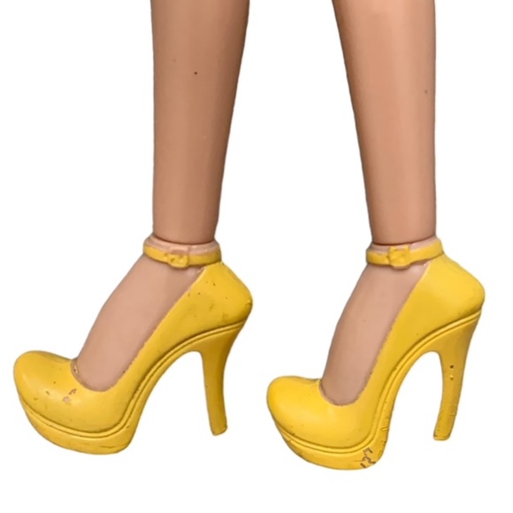 Bratz Doll Tessa Rare - Picture 3 of 7